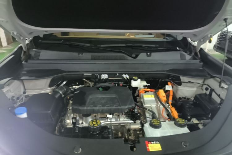 Used Wuling Xingguang 560 New Energy 2026 Model, Plug-in Hybrid, 125 km, Luxury Version Engine Bay