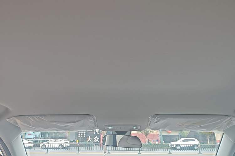 Used Wuling Xingguang 560 New Energy 2026 Model, Plug-in Hybrid, 125 km, Luxury Version Headliner