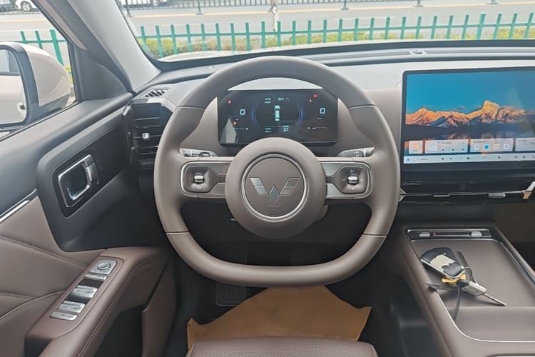 Used Wuling Xingguang 560 New Energy 2026 Model, Plug-in Hybrid, 125 km, Luxury Version Steering Wheel