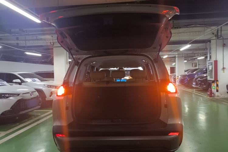 Used Wuling Xingguang 560 New Energy 2026 Model, Plug-in Hybrid, 125 km, Luxury Version Trunk