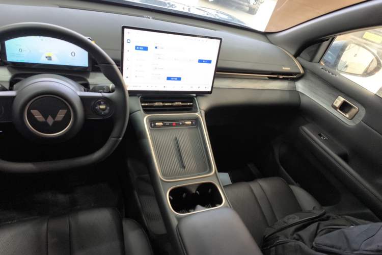 Used Wuling Xingguang S 2024 130 km Flagship Version Audio And AC Panel
