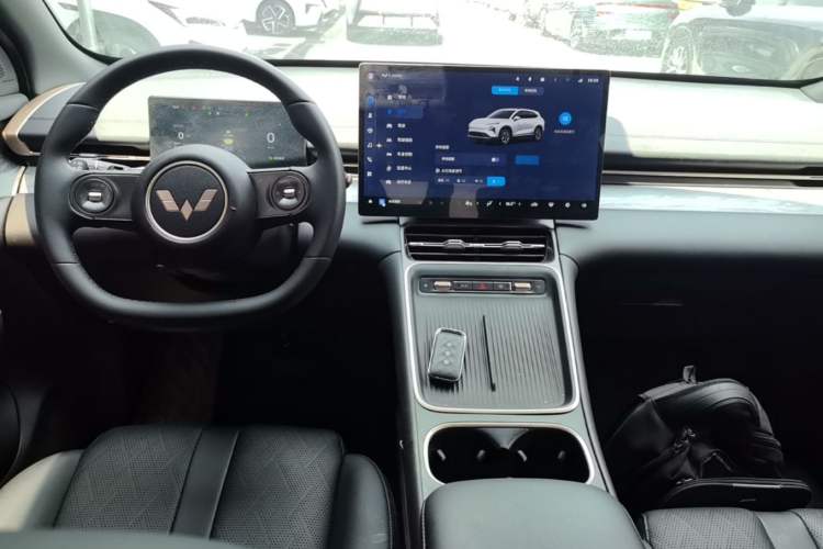 Used Wuling Xingguang S 2024 510 km Flagship Version Center Console