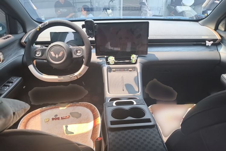 Used Wuling Xingguang S 2024 130 km Flagship Version Center Console