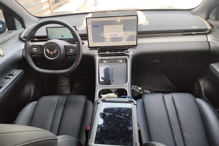 Used Wuling Xingguang S 2024 130 km Flagship Version Center Console