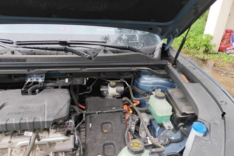 Used Wuling Xingguang S 2024 130 km Flagship Version Engine Bay Left