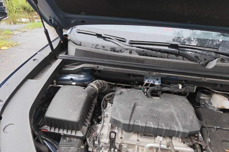 Used Wuling Xingguang S 2024 130 km Flagship Version Engine Bay Right