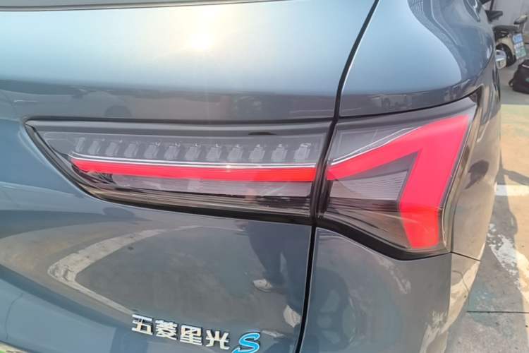 Used Wuling Xingguang S 2024 130 km Flagship Version Exterior 3