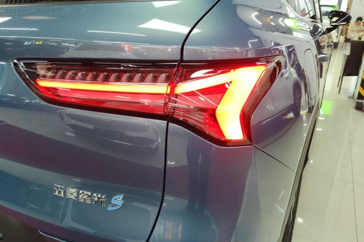 Used Wuling Xingguang S 2024 130 km Flagship Version Exterior 6