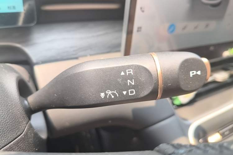 Used Wuling Xingguang S 2024 130 km Flagship Version Gear Lever