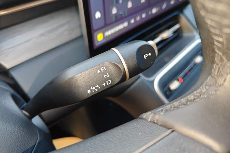 Used Wuling Xingguang S 2024 130 km Flagship Version Gear Lever