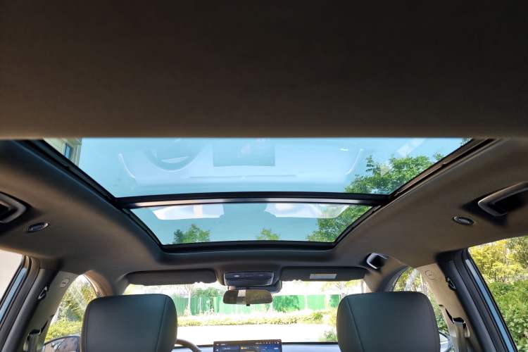 Used Wuling Xingguang S 2024 130 km Flagship Version Headliner