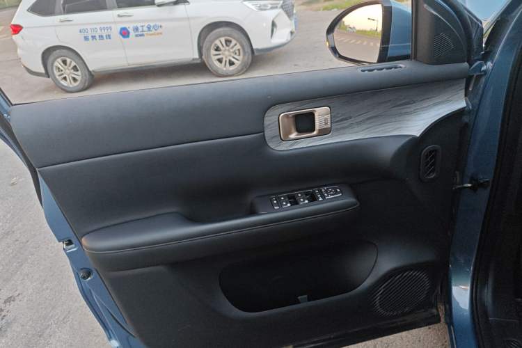 Used Wuling Xingguang S 2024 130 km Flagship Version Interior 7