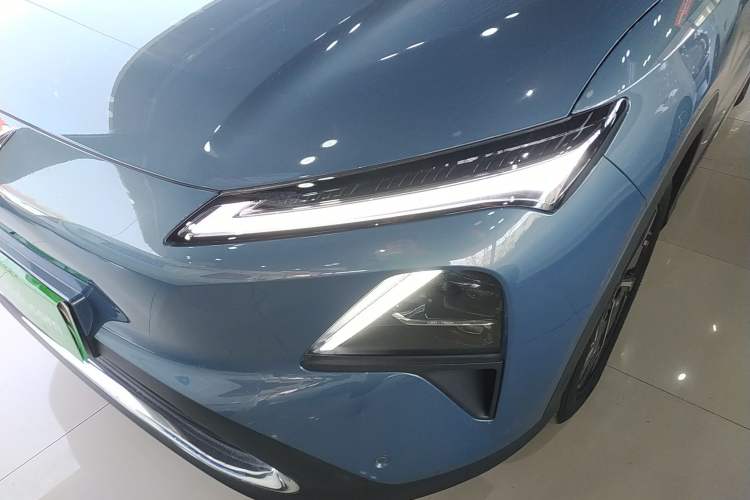 Used Wuling Xingguang S 2024 130 km Flagship Version Left Front Headlight
