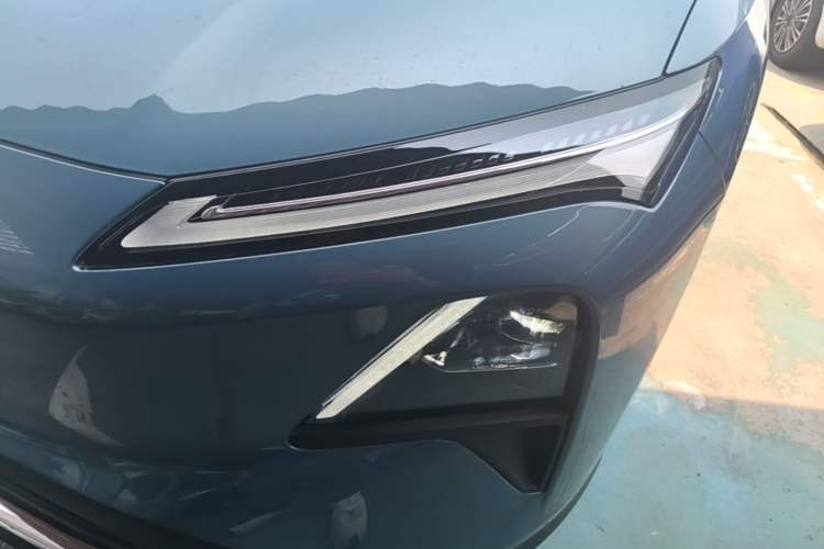 Used Wuling Xingguang S 2024 130 km Flagship Version Left Front Headlight