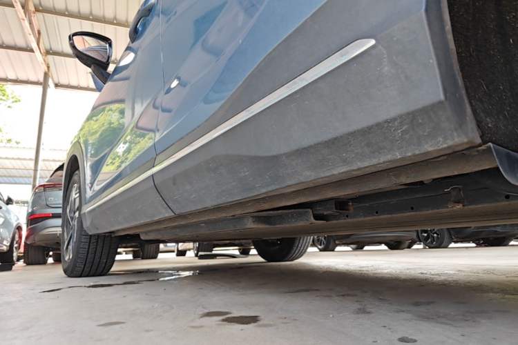 Used Wuling Xingguang S 2024 510 km Flagship Version Left Side Sill
