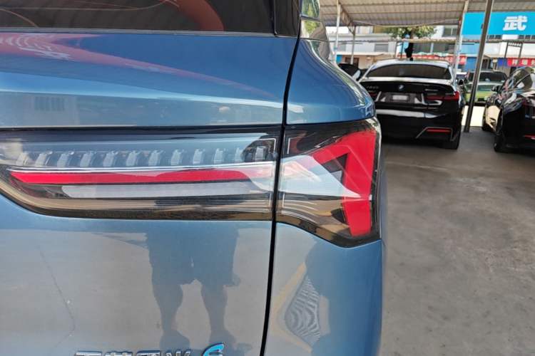 Used Wuling Xingguang S 2024 510 km Flagship Version Right Rear Taillight