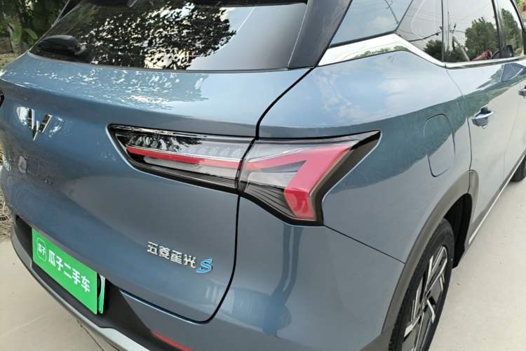 Used Wuling Xingguang S 2024 130 km Flagship Version Right Rear Taillight