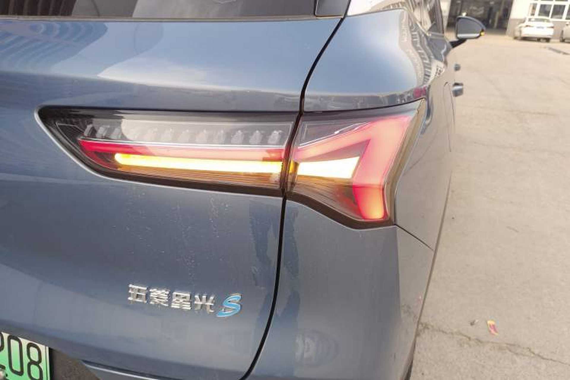 Used Wuling Xingguang S 2024 130 km Flagship Version Right Rear Taillight