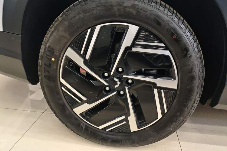 Used Wuling Xingguang S 2024 510 km Flagship Version Right Rear Wheel Hub