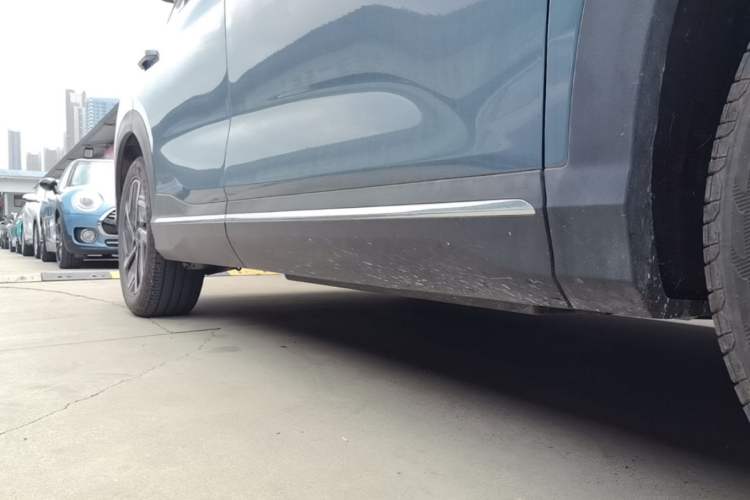 Used Wuling Xingguang S 2024 510 km Flagship Version Right Side Sill