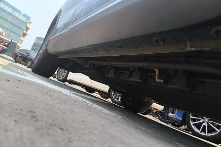 Used Wuling Xingguang S 2024 130 km Flagship Version Right Side Sill