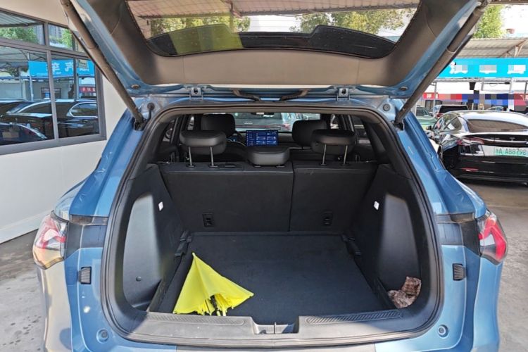 Used Wuling Xingguang S 2024 510 km Flagship Version Trunk