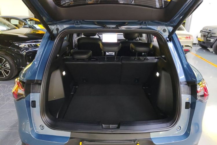 Used Wuling Xingguang S 2024 130 km Flagship Version Trunk