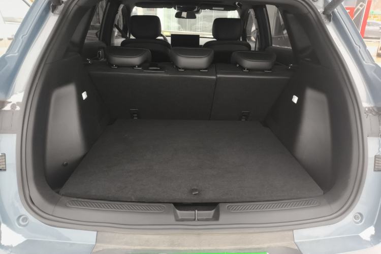 Used Wuling Xingguang S 2024 130 km Flagship Version Trunk