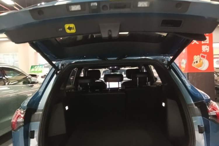 Used Wuling Xingguang S 2024 130 km Flagship Version Trunk