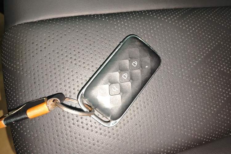 Used Wuling Xingguang S 2024 510 km Flagship Version Vehicle Key