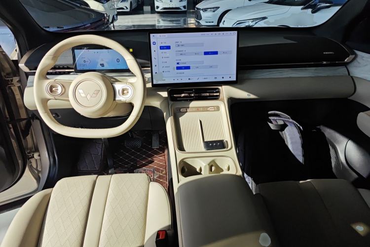 Used Wuling Xingguang S 2024 130 km Flagship Version Center Console