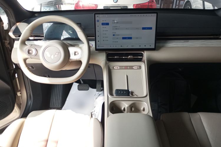 Used Wuling Xingguang S 2024 130 km Flagship Version Center Console