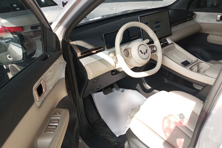 Used Wuling Xingguang S 2024 130 km Flagship Version Driver Seat