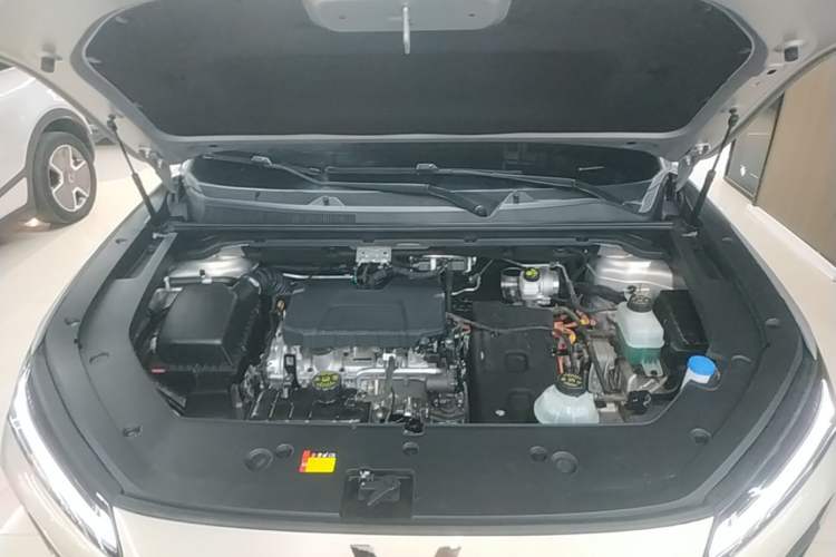 Used Wuling Xingguang S 2024 130 km Flagship Version Engine Bay
