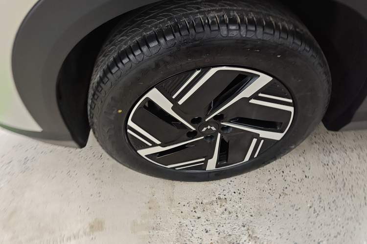 Used Wuling Xingguang S 2024 130 km Flagship Version Exterior 7