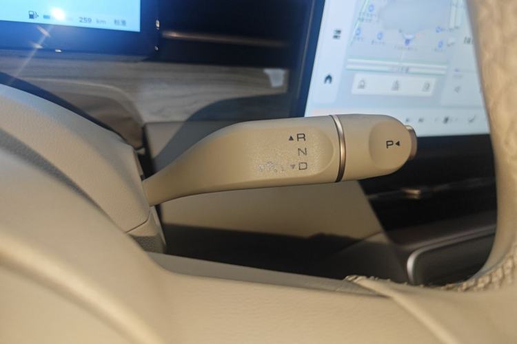 Used Wuling Xingguang S 2024 130 km Flagship Version Gear Lever