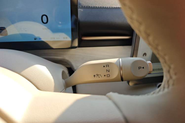Used Wuling Xingguang S 2024 130 km Flagship Version Gear Lever