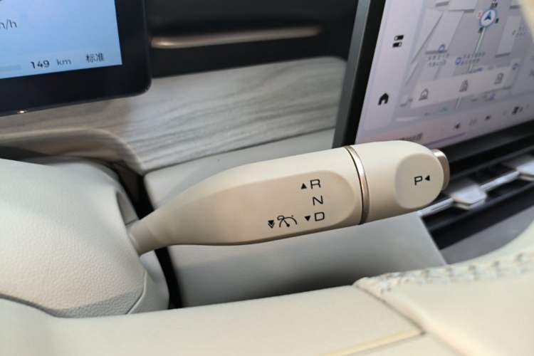 Used Wuling Xingguang S 2024 130 km Flagship Version Gear Lever