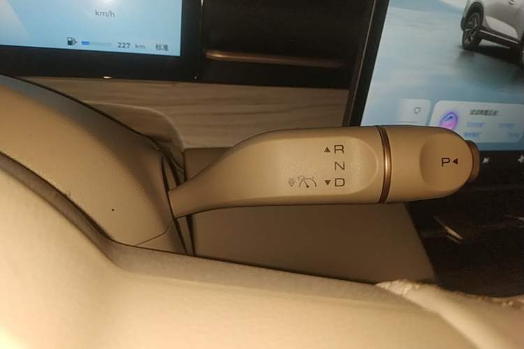 Used Wuling Xingguang S 2024 130 km Flagship Version Gear Lever