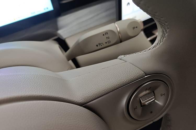 Used Wuling Xingguang S 2024 130 km Flagship Version Gear Lever