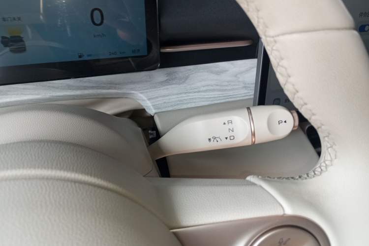 Used Wuling Xingguang S 2024 130 km Flagship Version Gear Lever