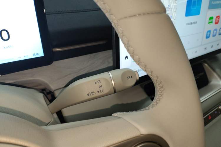 Used Wuling Xingguang S 2024 130 km Flagship Version Gear Lever