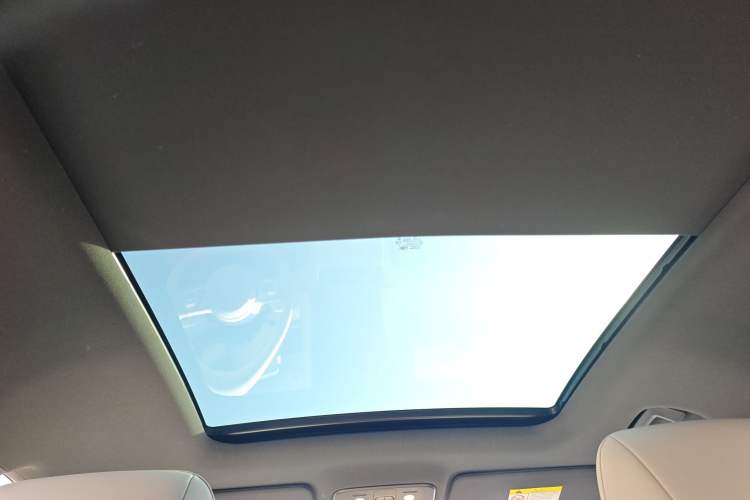 Used Wuling Xingguang S 2024 130 km Flagship Version Headliner