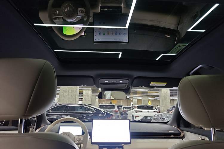 Used Wuling Xingguang S 2024 130 km Flagship Version Headliner