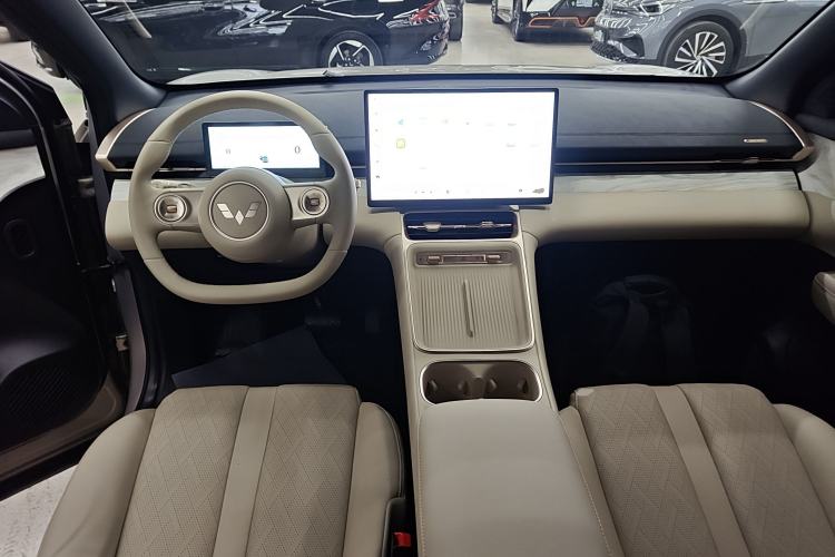 Used Wuling Xingguang S 2024 130 km Flagship Version Interior 2