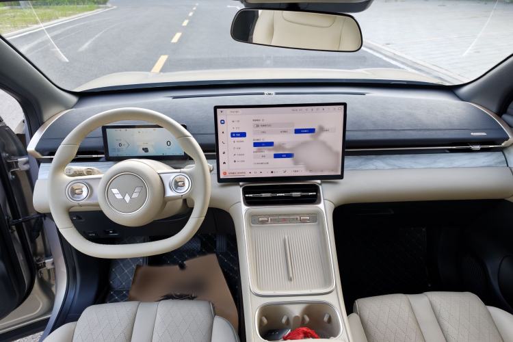 Used Wuling Xingguang S 2024 130 km Flagship Version Interior 3