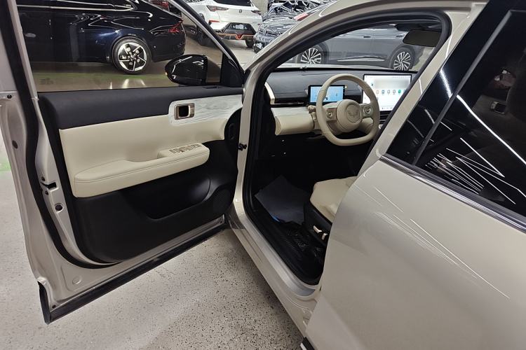 Used Wuling Xingguang S 2024 130 km Flagship Version Interior 3