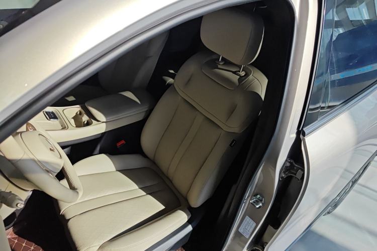 Used Wuling Xingguang S 2024 130 km Flagship Version Left Front Seat