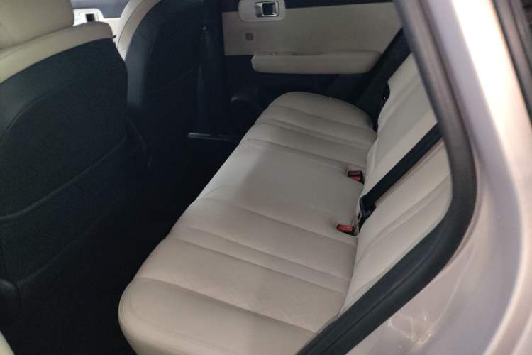 Used Wuling Xingguang S 2024 130 km Flagship Version Left Rear Seat