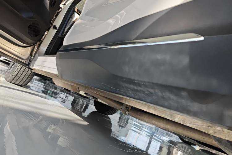 Used Wuling Xingguang S 2024 130 km Flagship Version Left Side Sill